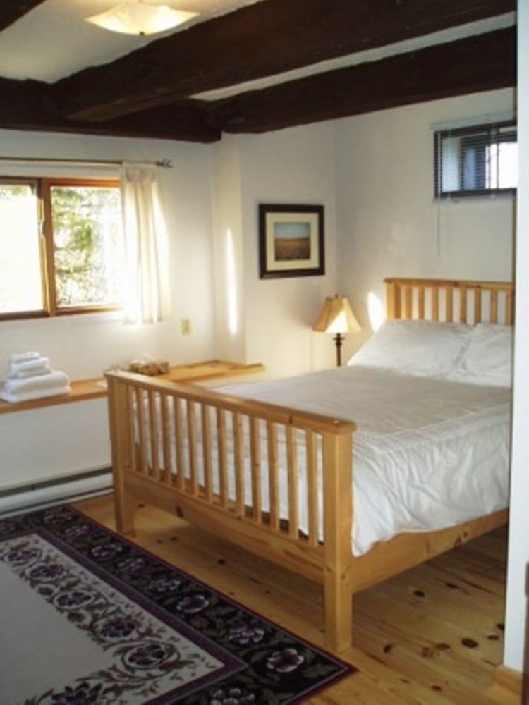 La Grange Country Inn Wakefield Extérieur photo