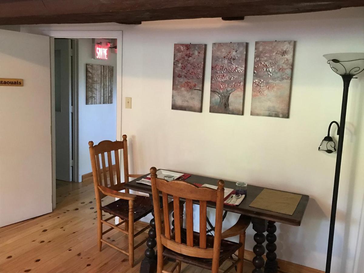 La Grange Country Inn Wakefield Extérieur photo