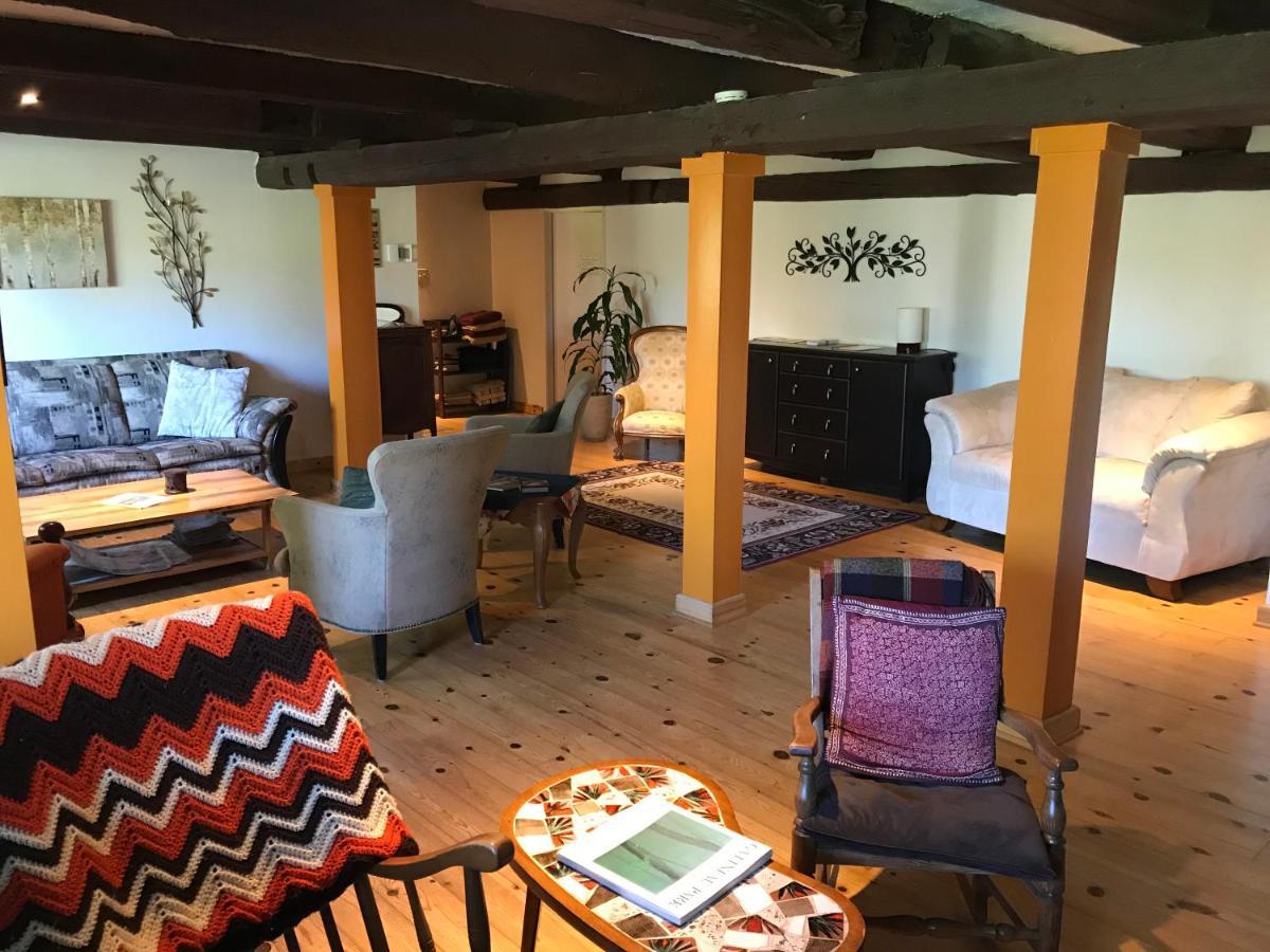 La Grange Country Inn Wakefield Extérieur photo